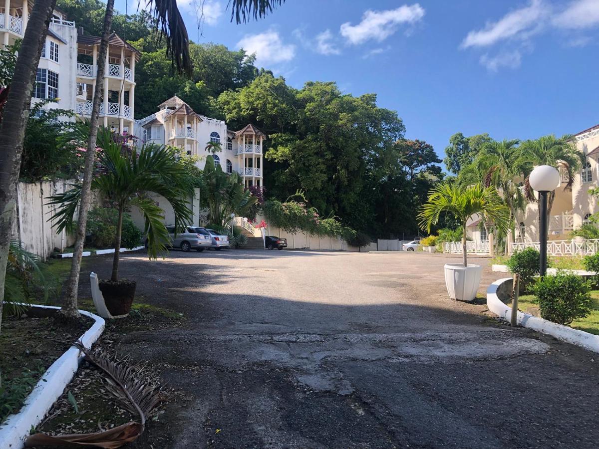 Elegant Condo Awesome View Ocho Rios Bagian luar foto
